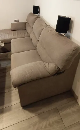 Sofá chaise longue gris 1 año uso