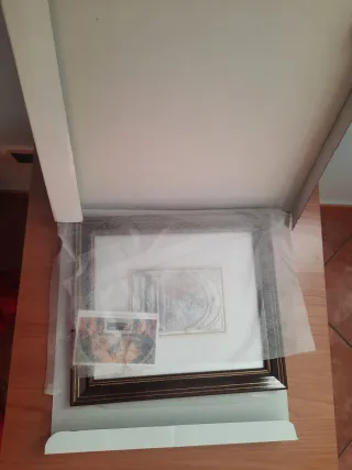 Quadretto Argento con cornice in legno . Nuovo