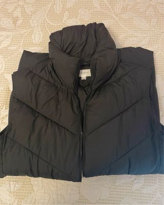 Chaleco largo negro Cortefiel