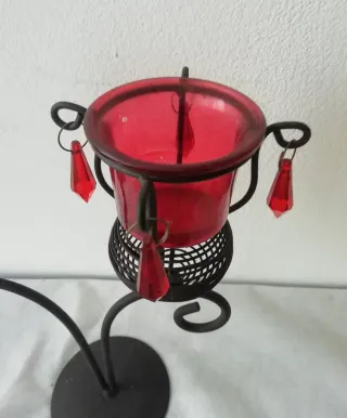Candelabro vintage ferro e vetro rosso