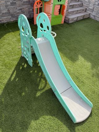 Tobogán infantil de jardín