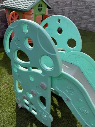 Tobogán infantil de jardín