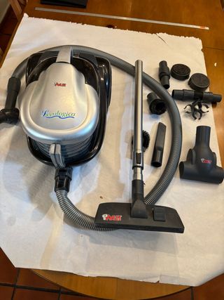 SI TIENES PERRO Aspirador Polti con filtro de agua