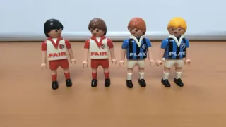 Playmobil Futbolistas (4 figuras)