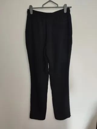 Pantalón negro mujer sin usar