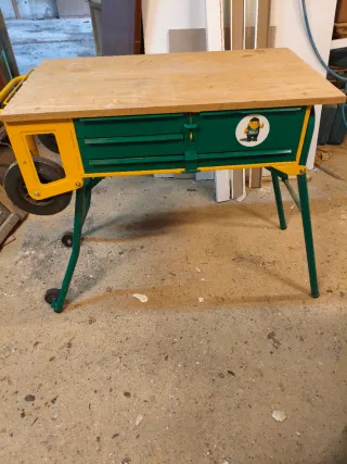 Mesa de trabajo MACC con cajones