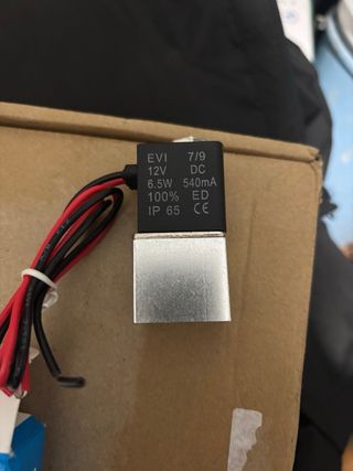 Válvula Solenoide Neumática Eléctrica 2V025