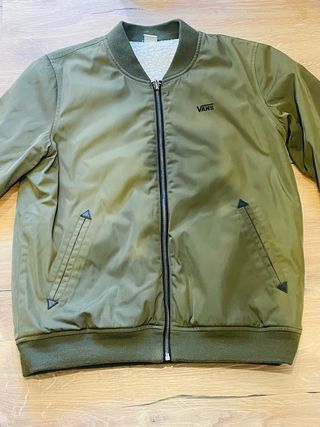 Cazadora Bomber Vans Verde Forro Borreguito