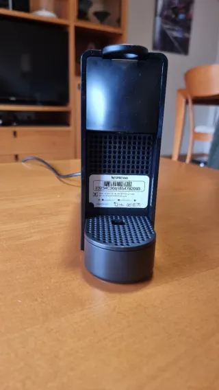 Cafetera Nespresso Essenza Mini Negra