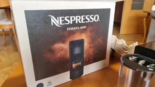 Cafetera Nespresso Essenza Mini Negra