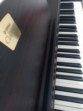 Yamaha Clavinova CLP115 Piano Digital