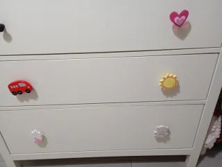 Lote 6 Pomos de muebles de niñ@s