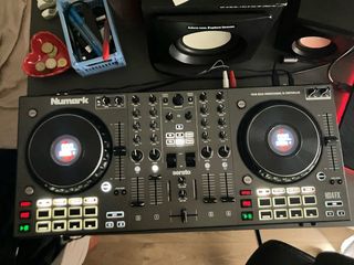 Numark NS4FX Controlador DJ Profesional