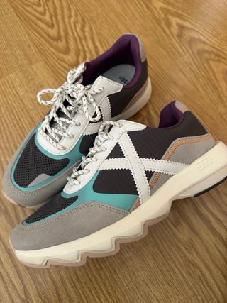 Zapatillas Munich Talla 37 Gris y Morado