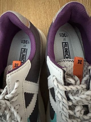 Zapatillas Munich Talla 37 Gris y Morado