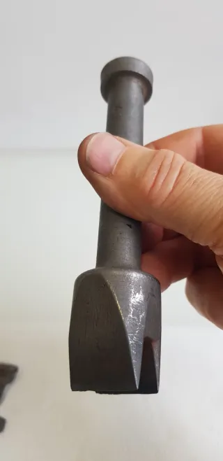 Herramientas antiguas para cuero