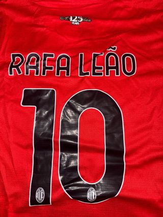 Conjunto niño AC Milan  Talla 28