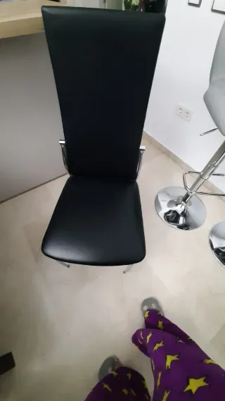 Mesa comedor madera + 4 sillas