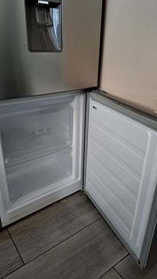 Frigorífico Confortec 257L 180cm