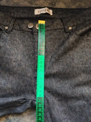 Pantalones pitillo efecto piel serpiente S