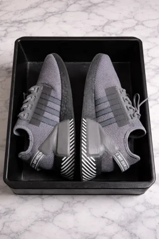 Zapatillas Adidas NMD Gris como nuevas