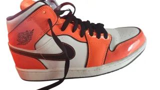 Jordan Air Jordan 1 Mid SE Turf Orange