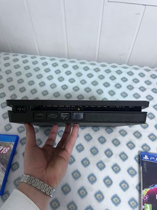 PS4 Slim Camuflaje + 2 Mandos + Juegos