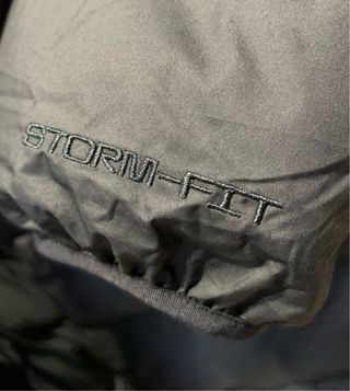 Nike Storm-Fit Windrunner Abrigo chaqueta negra
