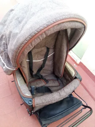 Carro de bebé poco usado