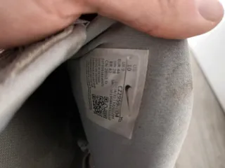 Zapatillas Nike grises y blancas