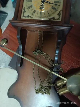 Reloj de pared vintage madera y metal