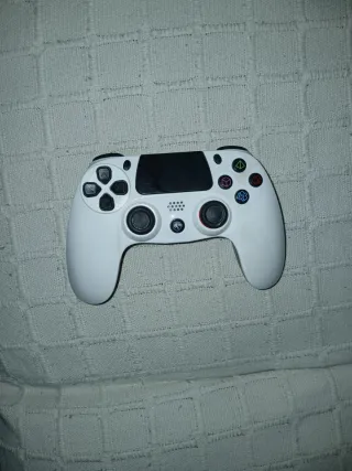 3 Mandos PS4 Raptor