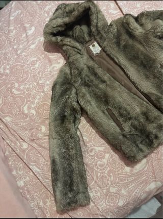 Chaqueta Bershka pelo capucha