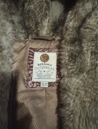 Chaqueta Bershka pelo capucha
