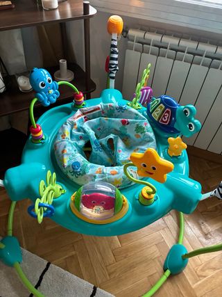 Silla de actividades para bebé