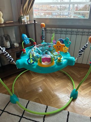 Silla de actividades para bebé