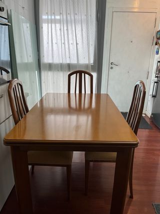 Mesa comedor y 6 sillas madera marrón
