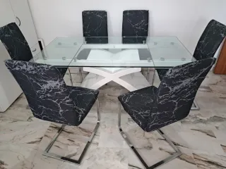 Mesa de comedor y 6 sillas