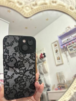Funda iPhone 15 Negra Encaje