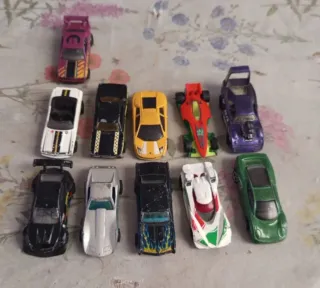 Lote de Hot Wheels