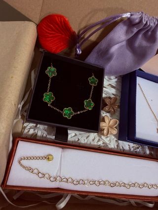 Caja San Valentín: 3 Joyas Doradas