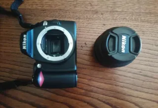 Câmara Fotográfica Nikon D60 + Acessórios