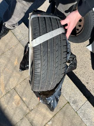 4 Llantas 16” KIA + 1 Neumáticoe