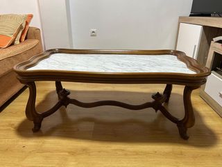 Mesa auxiliar salón mármol y madera