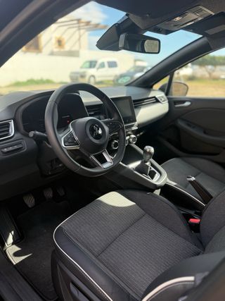 Mitsubishi Colt 2025