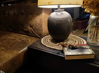 Módulo contenedor laminado en color wengue Ikea