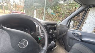 Mercedes-Benz Sprinter con máquina de canalones