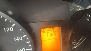 Mercedes-Benz Sprinter con máquina de canalones