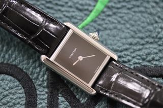 Reloj Cartier Tank Must Negro
