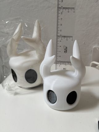 Porta mandos Hollow Knight blanco